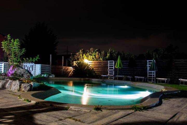 Studio für 2 Personen, mit Garten und Pool sowie Ausblick, mit Haustier in Sarzana