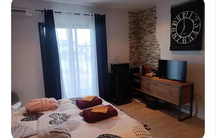 Maison d’hôte pour 2 personnes, avec terrasse à Saint-Jean-de-Fos