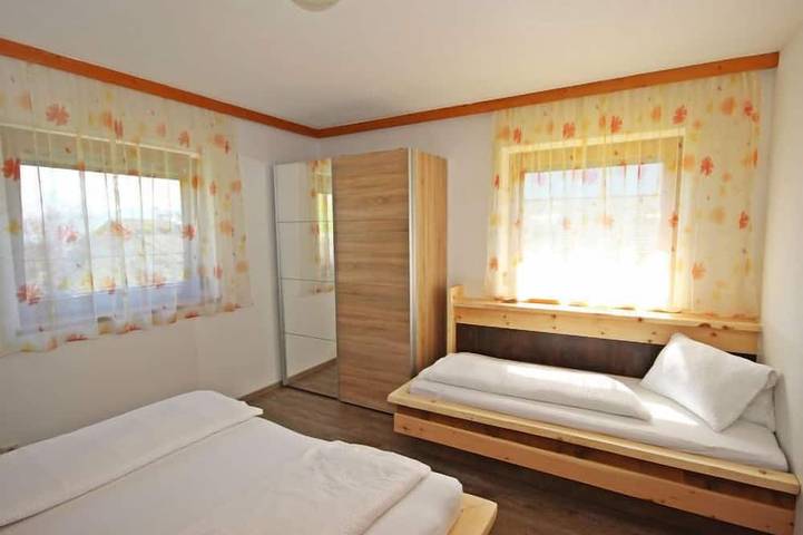 Ferienwohnung für 5 Personen, mit Garten in Oberperfuss - 4