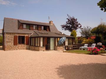 Gîte pour 4 personnes, avec jardin et terrasse à Trédrez-Locquémeau