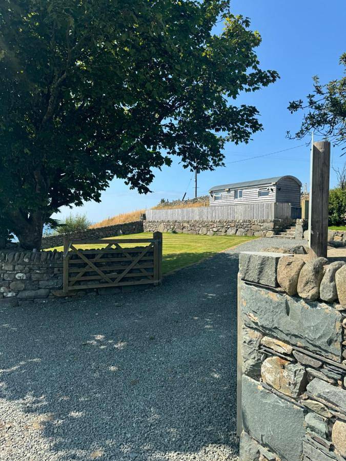 Cottage for 2 people, with terrace and garden as well as hot tub in Snowdonia