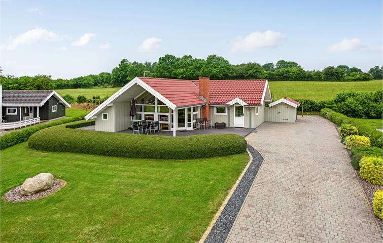 Ferienhaus für 6 Personen, mit Sauna und Garten sowie Whirlpool und Terrasse in Nordborg