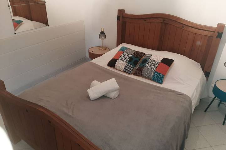 Ganze Wohnung, Sehr geräumige Wohnung in einer Villa in Ajaccio, Ajaccio und Umgebung