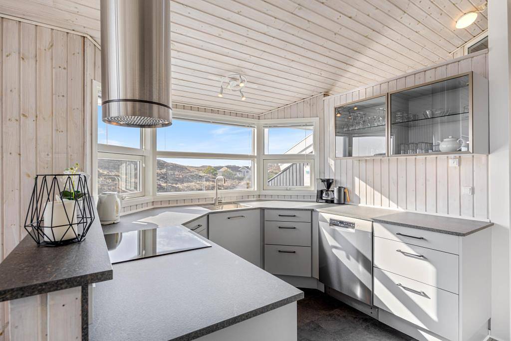 Schön gelegenes Ferienhaus mit Fjordblick, Sauna & Whirlpool in Skodbjerge, Hvide Sande