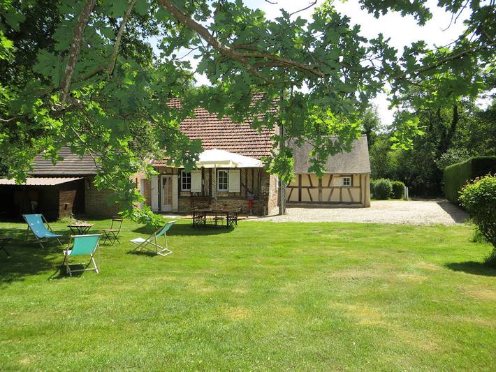 Gîte pour 9 personnes, avec jardin et terrasse, animaux acceptés