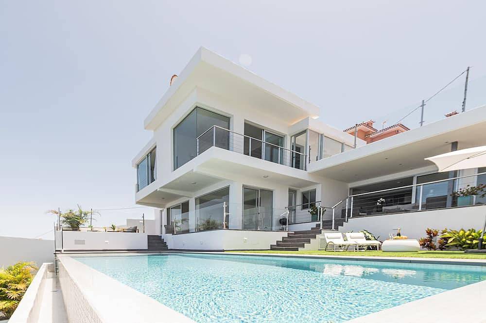Nouvelle Villa De Luxe Avec Piscine Climatisée Au-Dessus De La Falaise, Coucher De Soleil Incroyable in Lomo Román, Santa Úrsula