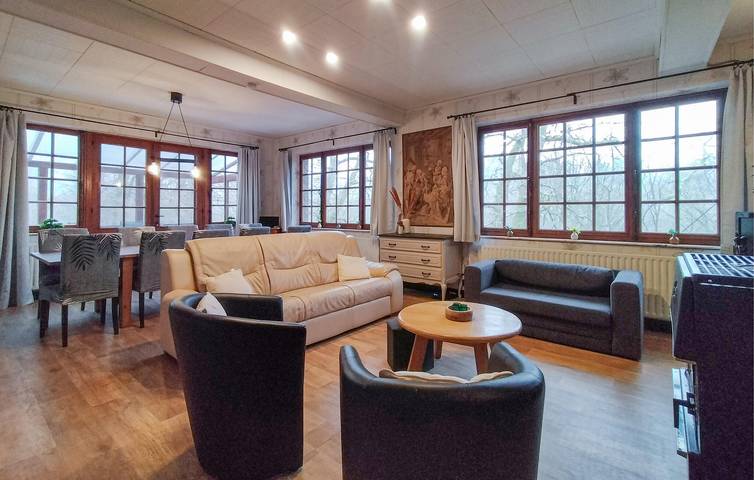 Location de vacances pour 12 personnes, avec terrasse et jardin, animaux acceptés à Bouillon - 4