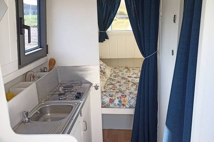 Péniche pour 2 personnes, avec terrasse, animaux acceptés dans le Cher - 4