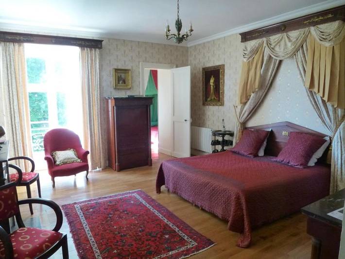 Chambre d’hôte pour 3 personnes, avec jacuzzi et sauna ainsi que jardin et piscine à Troo - 2