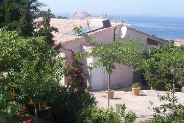 Gîte pour 2 personnes, avec terrasse et jardin à Monticello