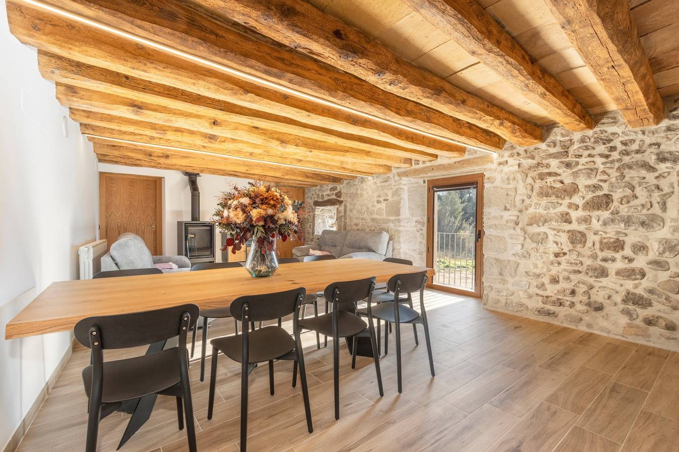 Landhaus 'El Molí' mit Bergblick, privater Terrasse und Wlan in Navès, Lleida Provinz
