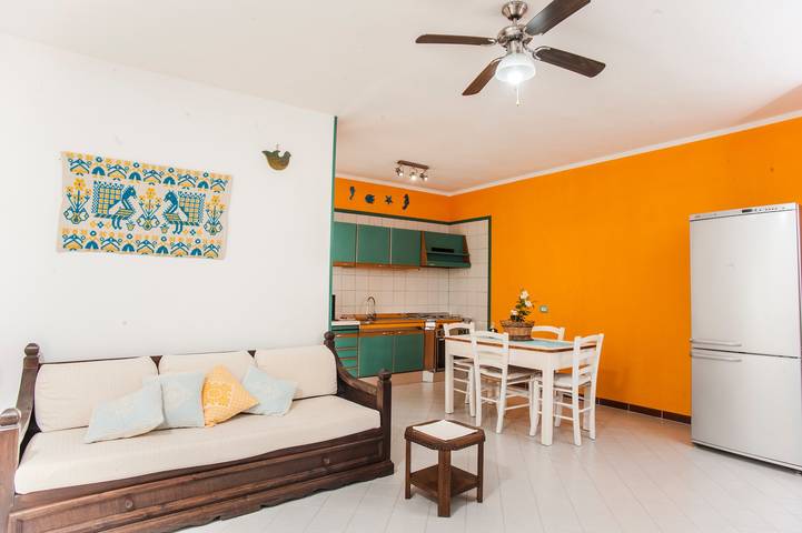 Entire apartment, Apartment Piccola casa Marina near the Beach with A/C & Garden in Villa San Pietro, Cagliari Province
