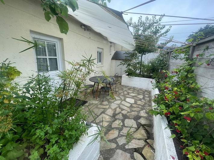 Gîte pour 4 personnes, avec terrasse dans Plage Longchamp - 3