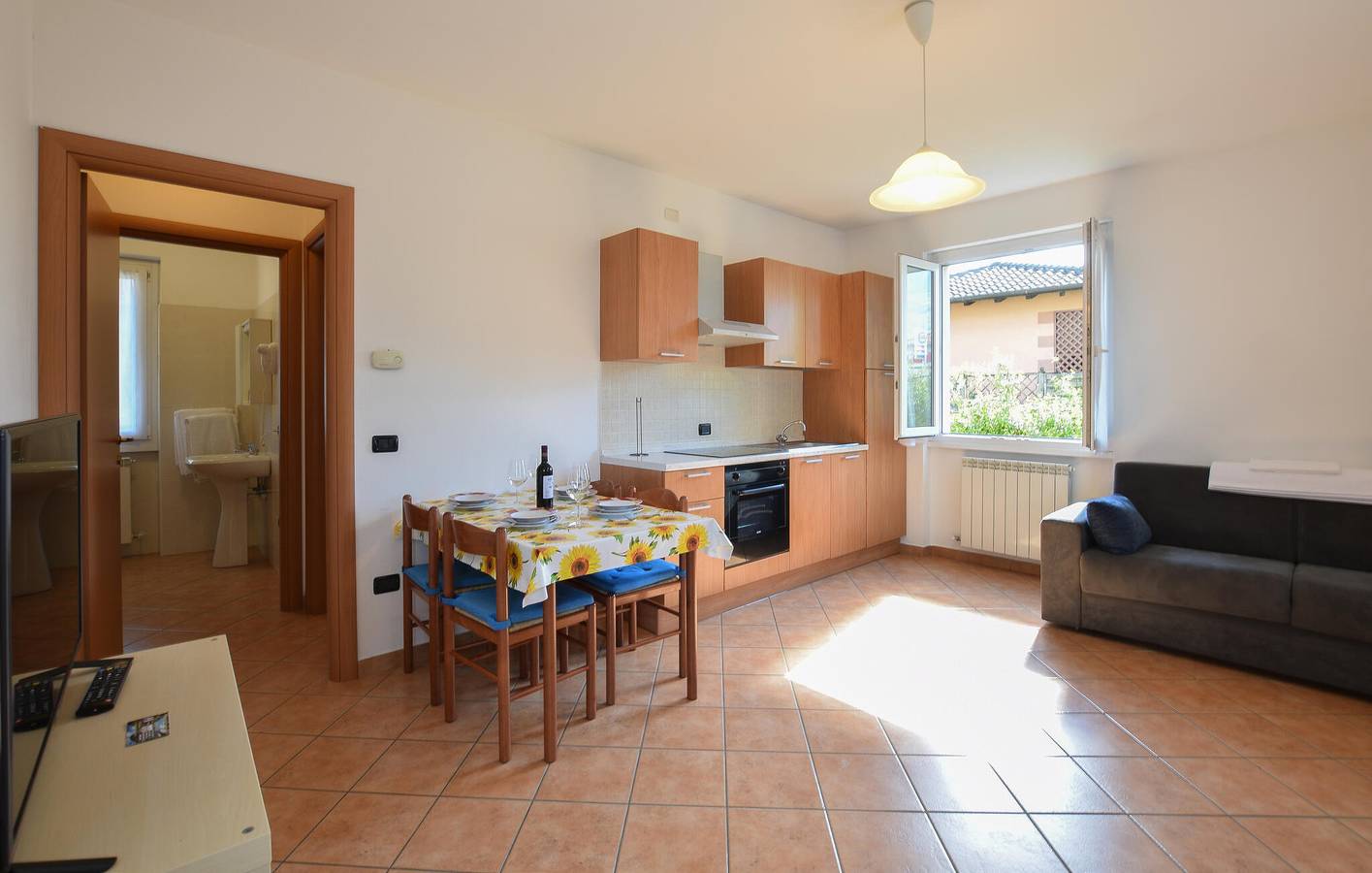 Ganze Ferienwohnung, Modernes Apartment mit Pool & WiFi in der Nähe von Arbosto in Domaso, Comer See