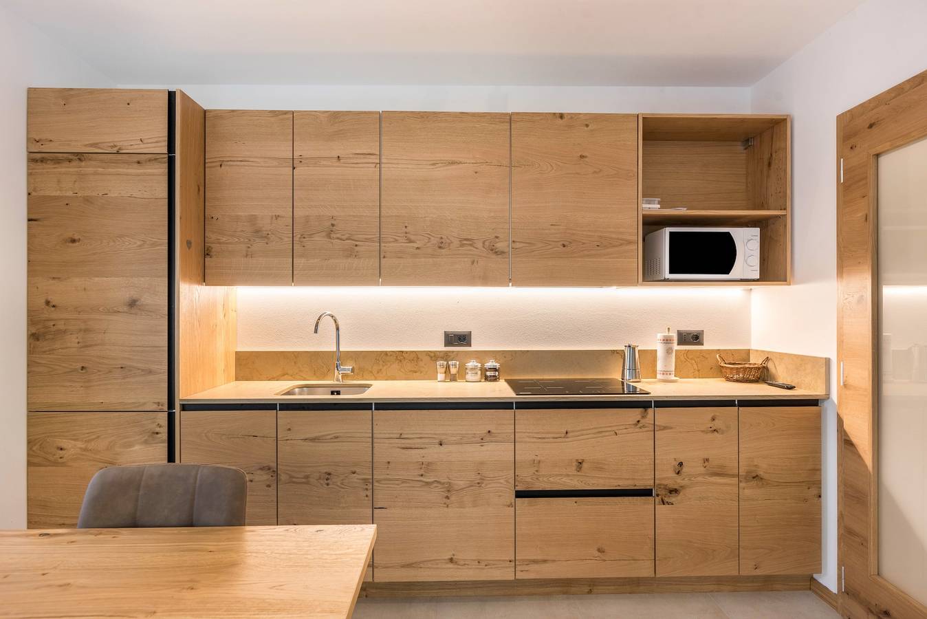 Ganze Wohnung, Ferienwohnung 'Campanile Basso' mit Bergblick, Balkon & Wlan in San Lorenzo in Banale, Brentagruppe