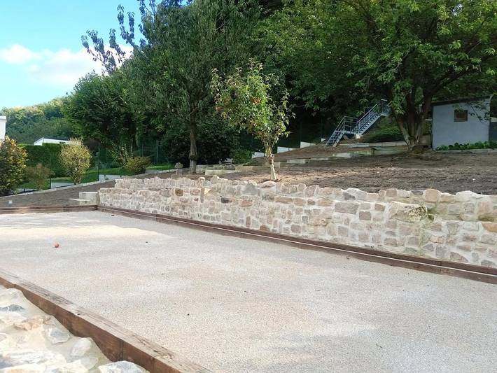 Location de vacances pour 4 personnes, avec Jacuzzi et Terrasse ainsi que Jardin et Vue à Bouvigny-Boyeffles