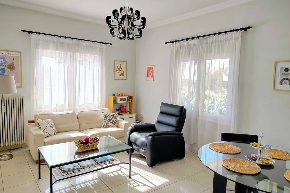 Family-run hotel under German management - 200m from the beach in Agios Syllas, Kavala