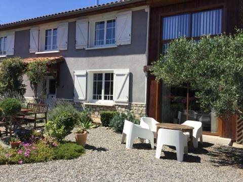 Chambre d’hôte pour 4 personnes, avec Terrasse et Jardin ainsi que Piscine et Vue dans Haute-Garonne - 4