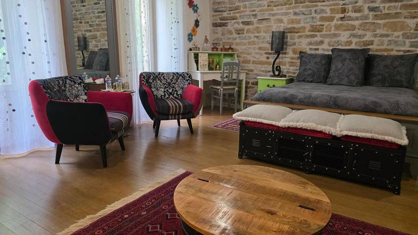 Chambre d’hôte, avec Terrasse ainsi que Jardin et Vue à Cordes-sur-Ciel