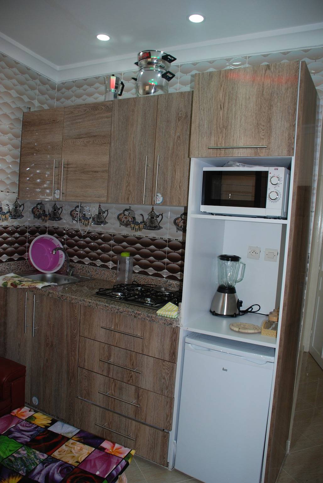 Ganze Wohnung, Charmantes Apartment in Mirleft mit Balkon und Parkplatz. in Region Souss-Massa-Drâa