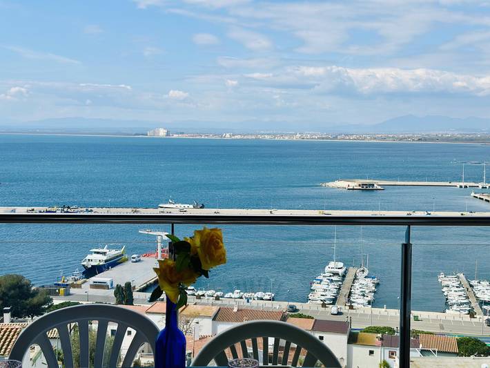 Gîte pour 6 personnes, avec terrasse à Roses - 4