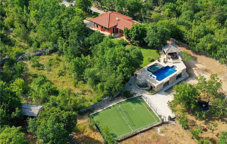 Modernes Apartment mit Pool, Terrasse und WLAN in der Nähe von River Escapes in Imotski, Makarska Riviera