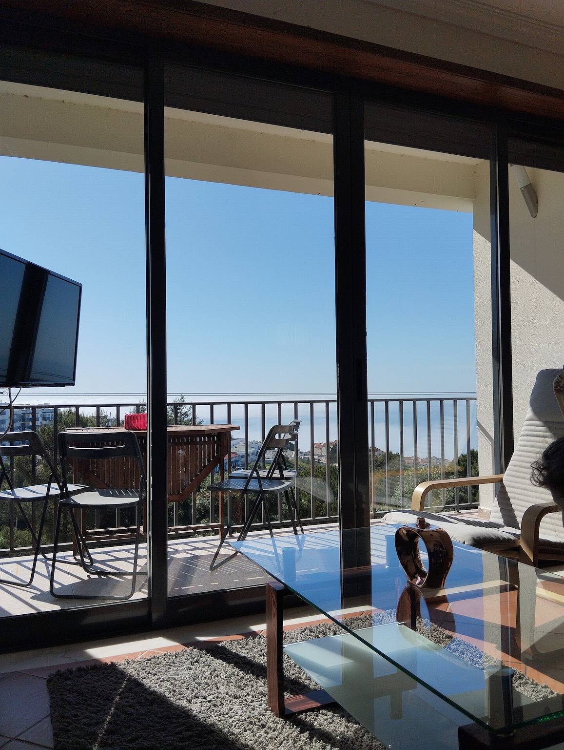 Ganze Wohnung, Ferienwohnung 'Casa Vale do Paraíso' mit Meerblick, privatem Balkon und Wlan in Sesimbra, Halbinsel von Setúbal