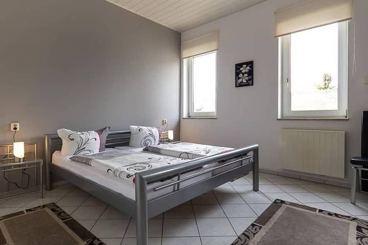 Ferienwohnung für 4 Personen, mit Terrasse in Bad Sulza - 2