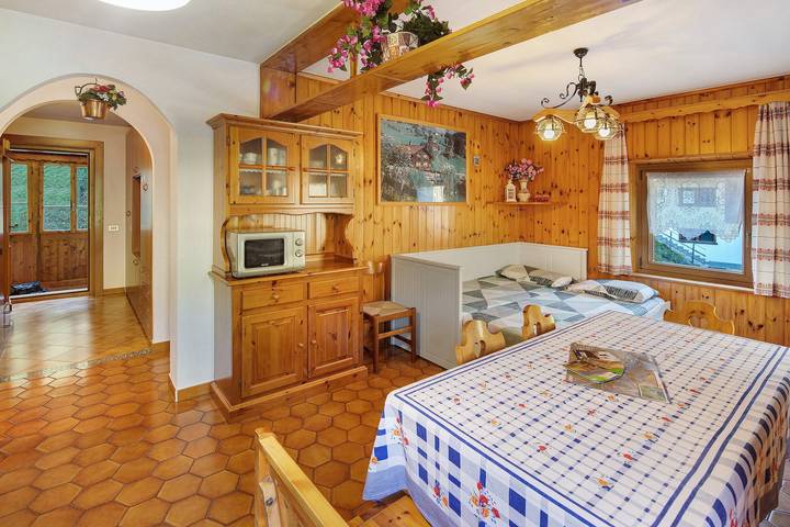 Appartamento intero, Appartamento Mirella con vista montagna e balcone in Livigno, Parco Nazionale dello Stelvio