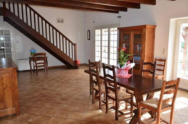 Location de vacances pour 10 personnes, avec jardin ainsi que piscine et vue, animaux acceptés à La Celle-sous-Gouzon - 3