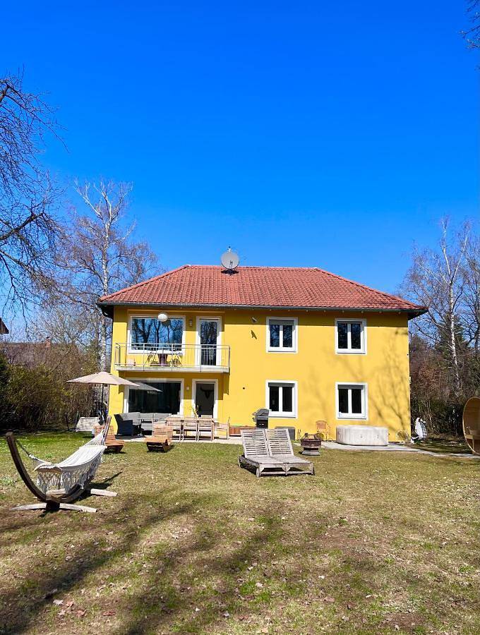 Ferienwohnung für 8 Personen, mit Sauna und Garten sowie Whirlpool, kinderfreundlich