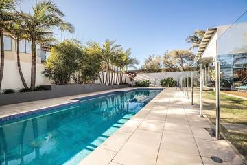 Holiday Home for 10 People in Culburra, Culburra Beach, Photo 2