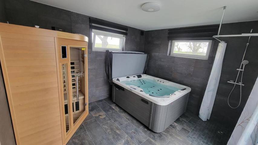 Location de vacances pour 6 personnes, avec Balcon et Terrasse ainsi que Jardin et Piscine à Schœnbourg
