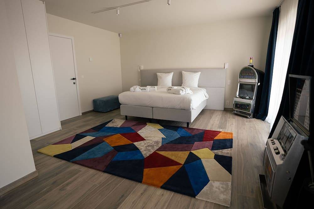 Gîte - Le Mont This upmarket space has everything to please families and friends! in Doornik, Henegouwen