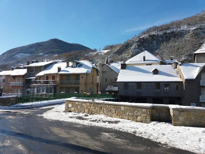 Location de vacances pour 9 personnes, avec vue, adapté aux familles à Sarrancolin - 4