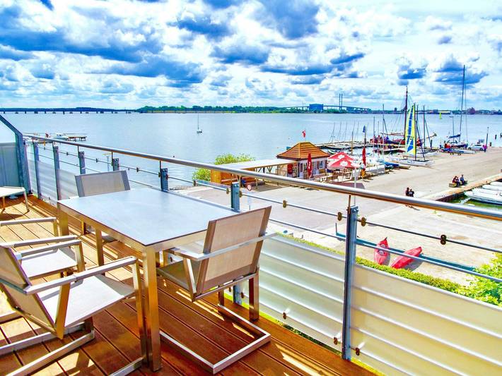 Ferienwohnung für 2 Personen, mit Balkon und Sauna sowie Ausblick in Altefähr