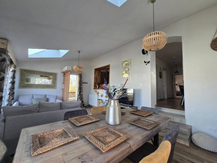 Location de vacances pour 6 personnes, avec vue et jardin à Lons-le-Saunier - 4