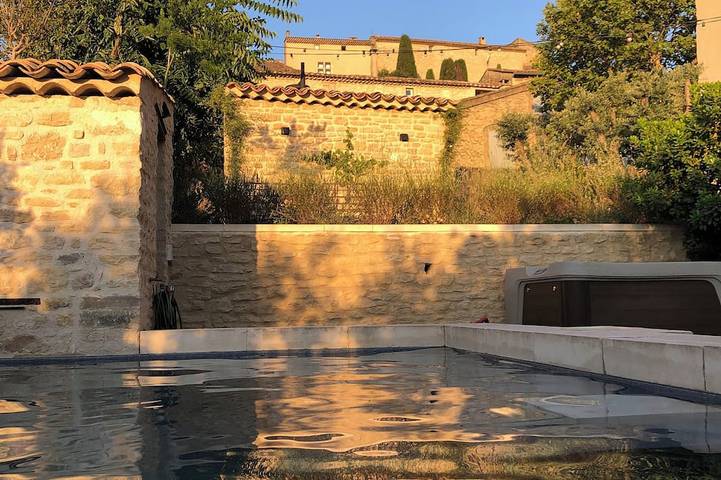 Ferienhaus für 10 Personen, mit Whirlpool und Garten sowie Terrasse - 1