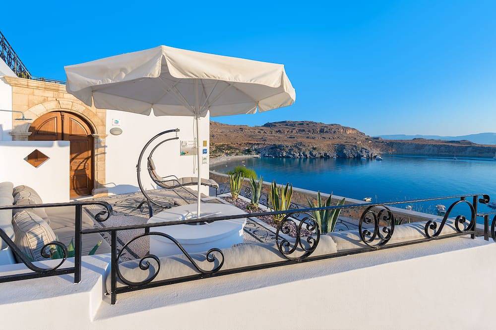 Luxury Lindos Shore Boutique Villa for rent just above Lindos Main Beach !!! in Lindos Beach, Lindos