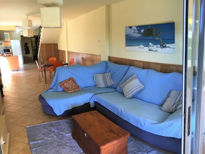 Chalet para 5 personas, con piscina además de terraza y jardín en Rias Baixas