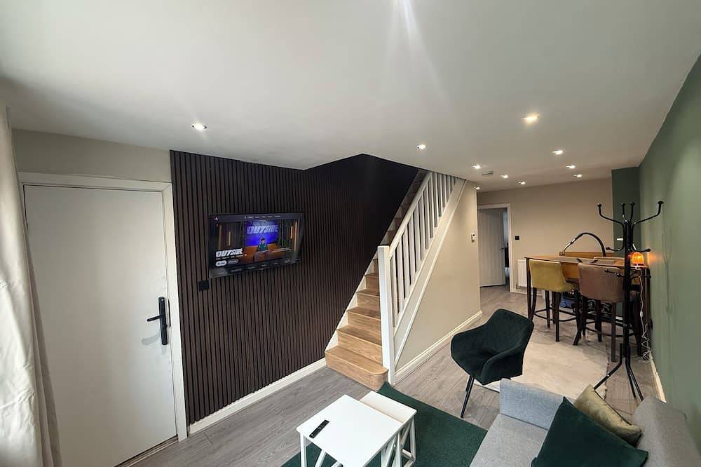Spacious Home very quiet location. in Luton, Chiltern Hills