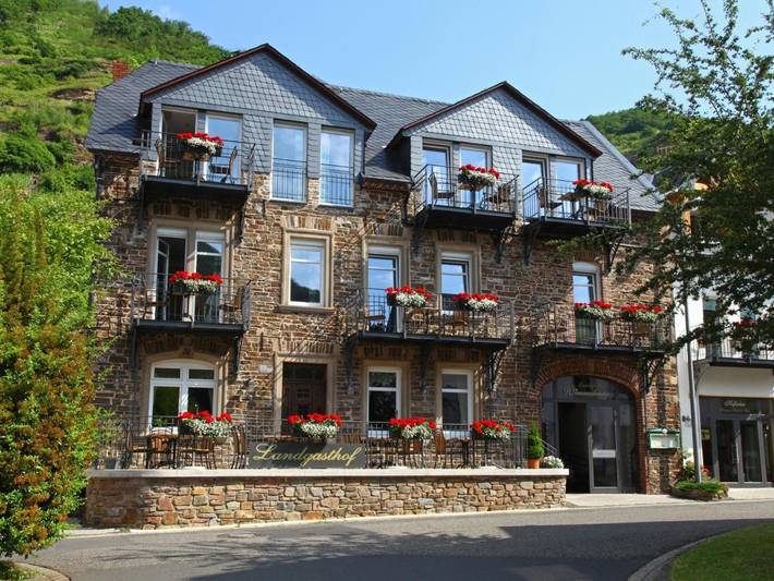 Hotel für 3 Personen, mit Balkon und Terrasse sowie Garten