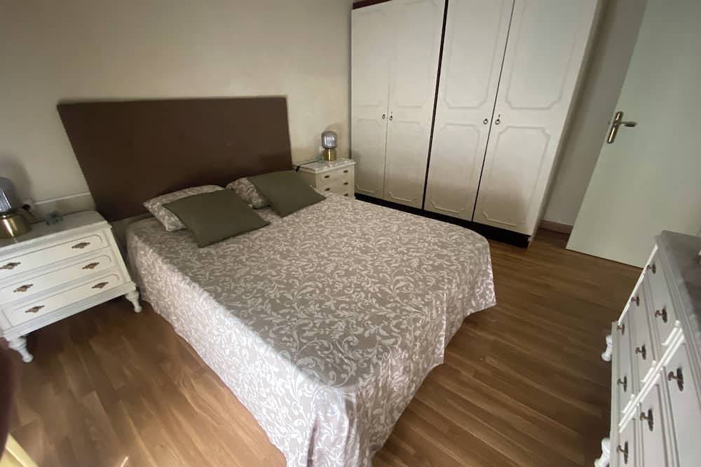 Apartamento entero, La casa vintage, cerca del centro, 2 patios privados in Elche, Provincia de Alicante