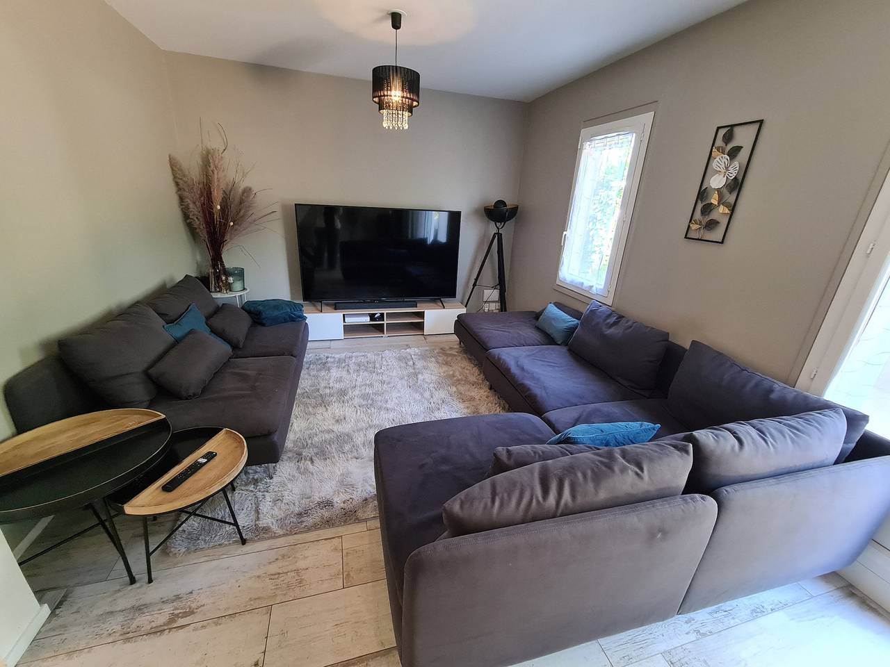 Gîte tout confort avec jacuzzi, proche Loire et forêt d'Orléans, idéal pour séjours nature et détente in Ouzouer-sur-Loire, Vallée de la Loire