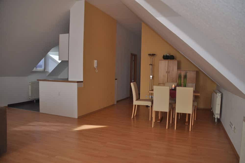 Ganze Wohnung, Penthouse Ferienwohnung in Großostheim, Fränkisches Weinland