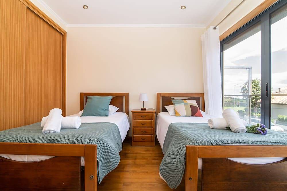 Entire apartment, Casa da Raquel - Centro e Estacionamento Gratuito in São Miguel Island, Ponta Delgada