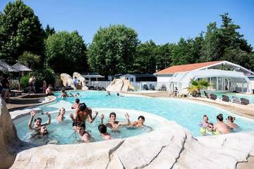 Camping pour 8 Personnes dans Parentis-en-Born, Côte d’Argent, Photo 2