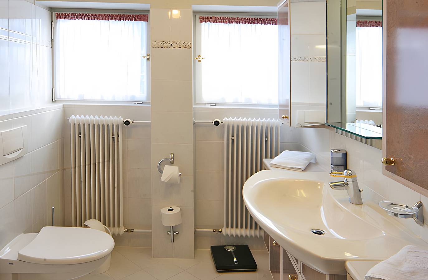 Ganze Wohnung, Apartment '107 Aurikel' mit Bergblick, Gemeinschaftsgarten und Wlan in Riezlern, Mittelberg