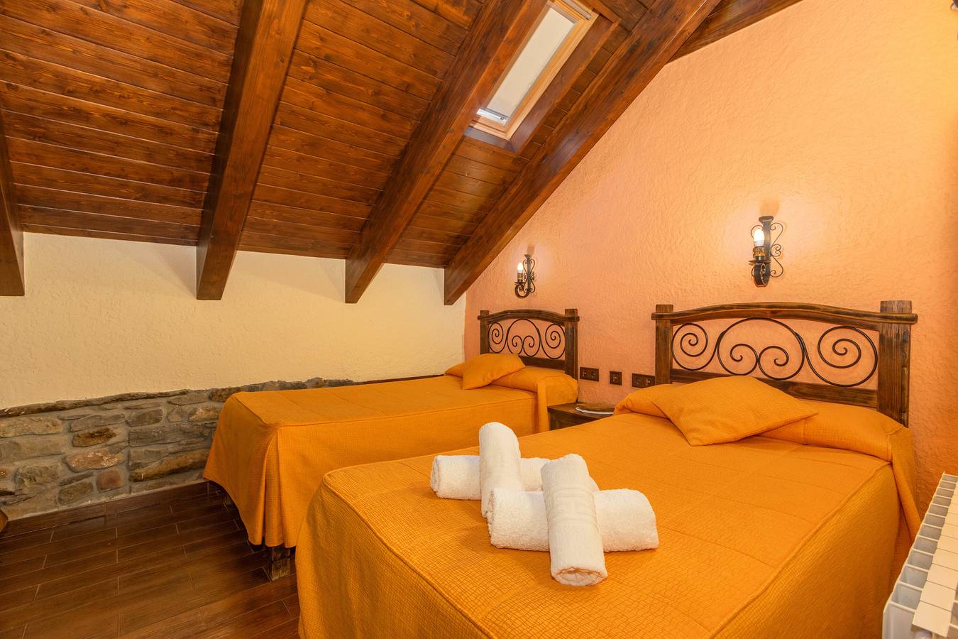 Apartamento 'Cambolino' con vistas a la montaña, terraza privada y Wi-Fi in Fiscal, Pirineos