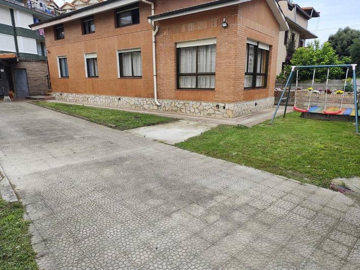Gîte pour 4 personnes, avec jardin à Noja - 3